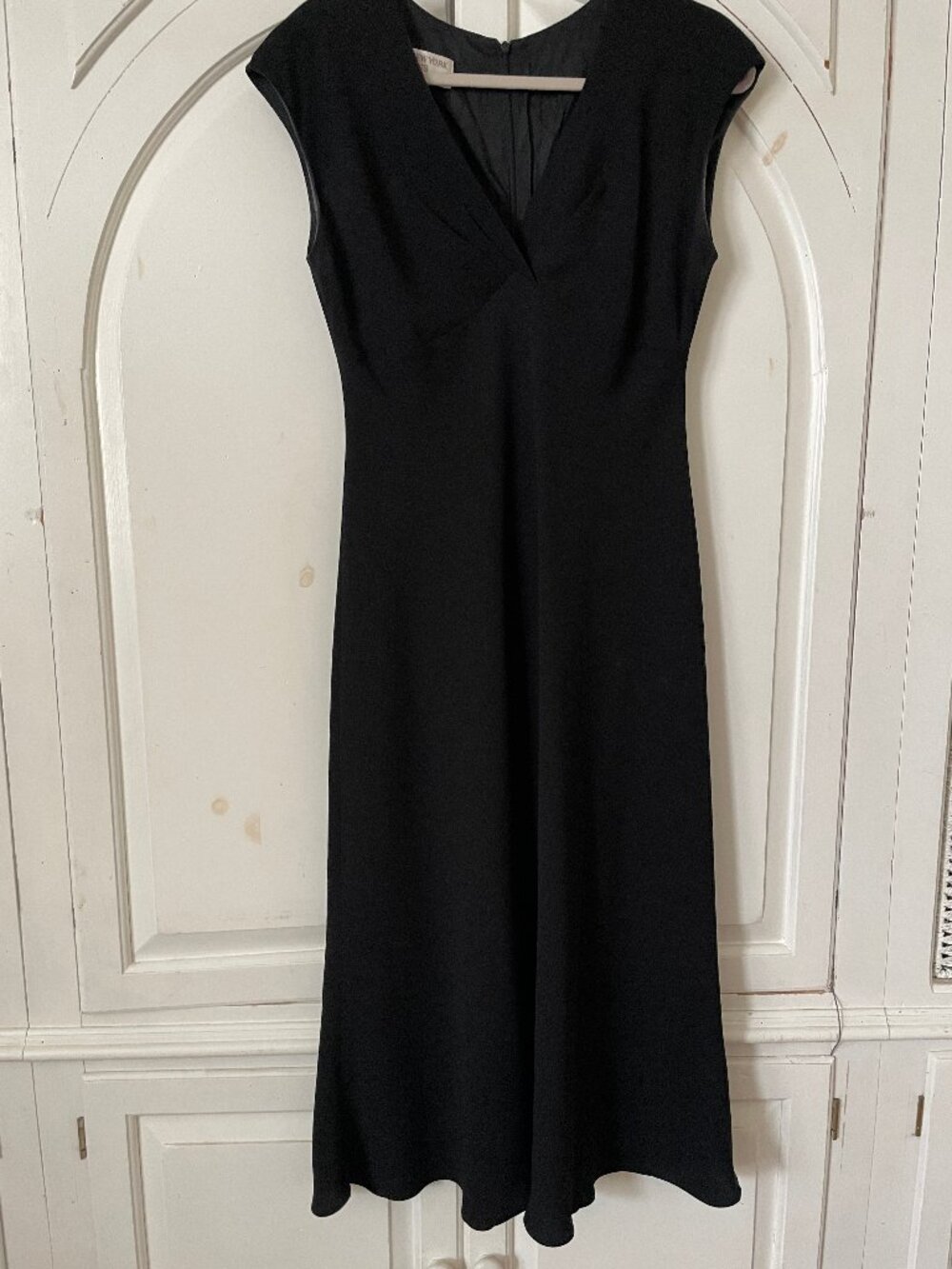 Jones New York black formal vneck maxi dress size 12P wedding minimalist neutral